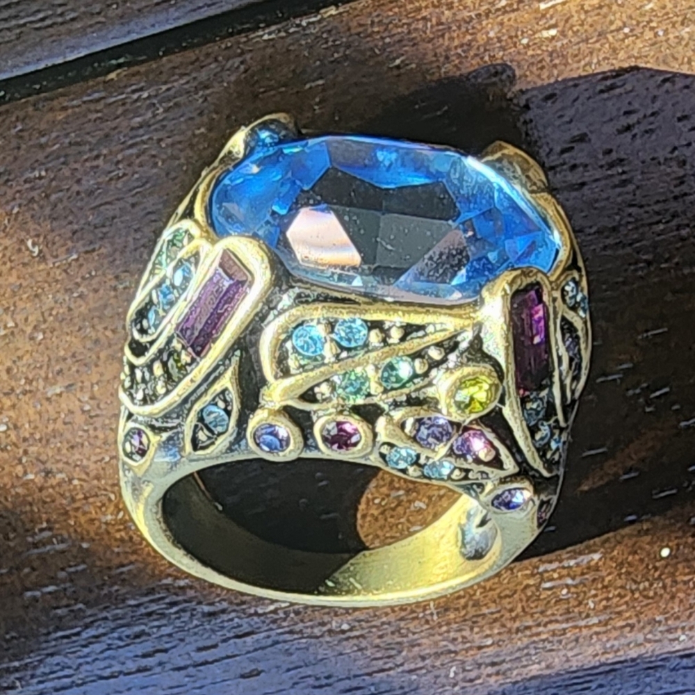 Heidi Daus ring, size 7. Excellent condition - Picture 8 of 10